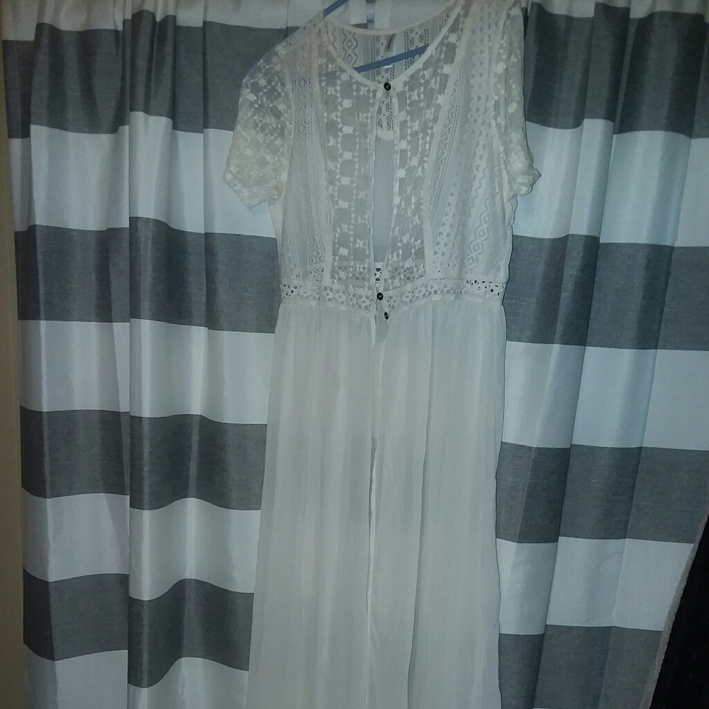 Lace beach cover up